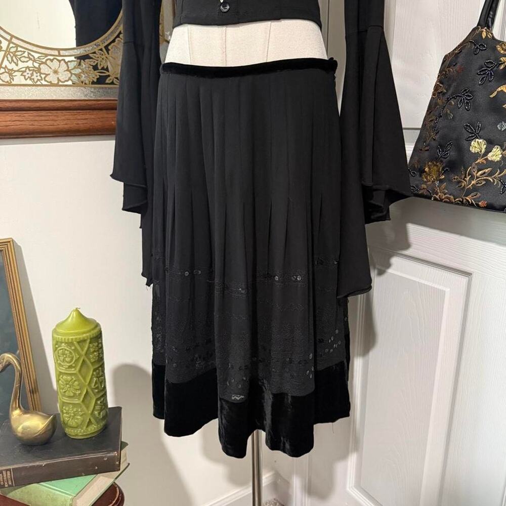 Sunny Leigh Black 100% Silk Embroidered Sequin Velvet Hem Witchy Glam Skirt 8